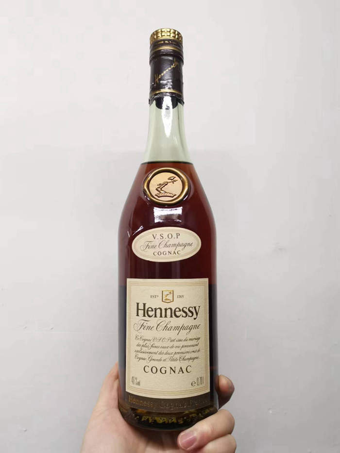 【年代的味道】80年代初期 Hennessy 轩尼诗 黑头 直身 青长斧 VSOP 白兰地