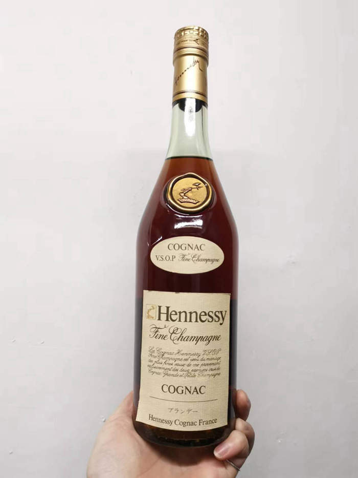 【年代的味道】80年代中期 Hennessy 轩尼诗 长斧 VSOP 白兰地 金头,青瓶