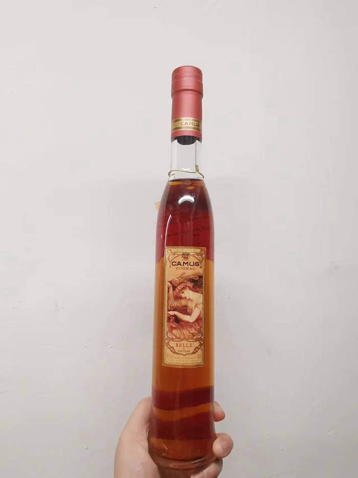 〓世界名酒〓 90年代 CAMUS Belle COGNAC 油画系列 细长瓶 白兰地 红头油画女细长瓶