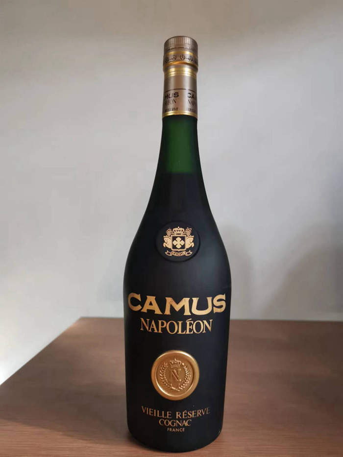 〓经典必喝款〓法国 80年代中期 青瓶 金花 金牌 CAMUS NAPOLEON 干邑