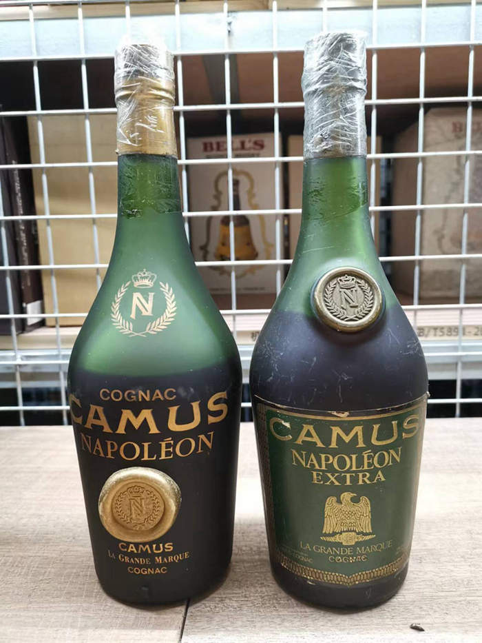 70年代-80年代 卡慕napoleon 2瓶一组