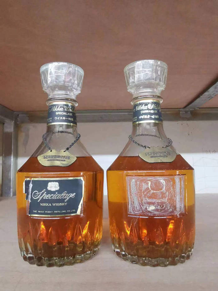 【喝品】70年代 NIKKA 双狮标 特级 水晶瓶威士忌