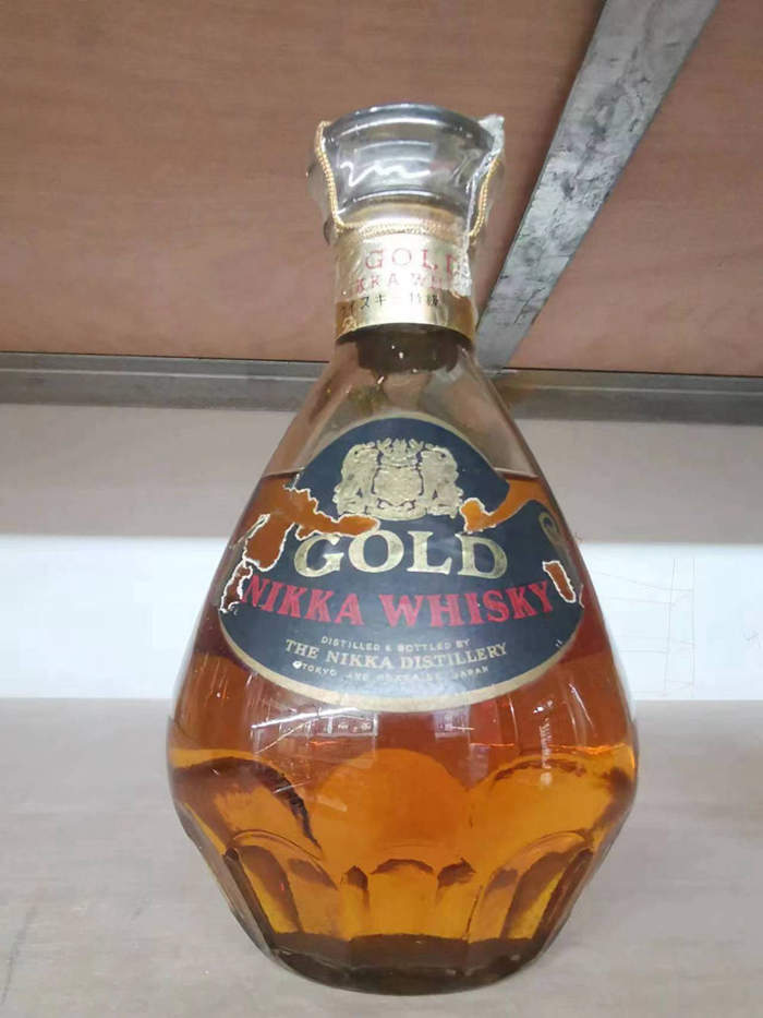 【喝品】80年代 Nikka Whisky Gold 特级