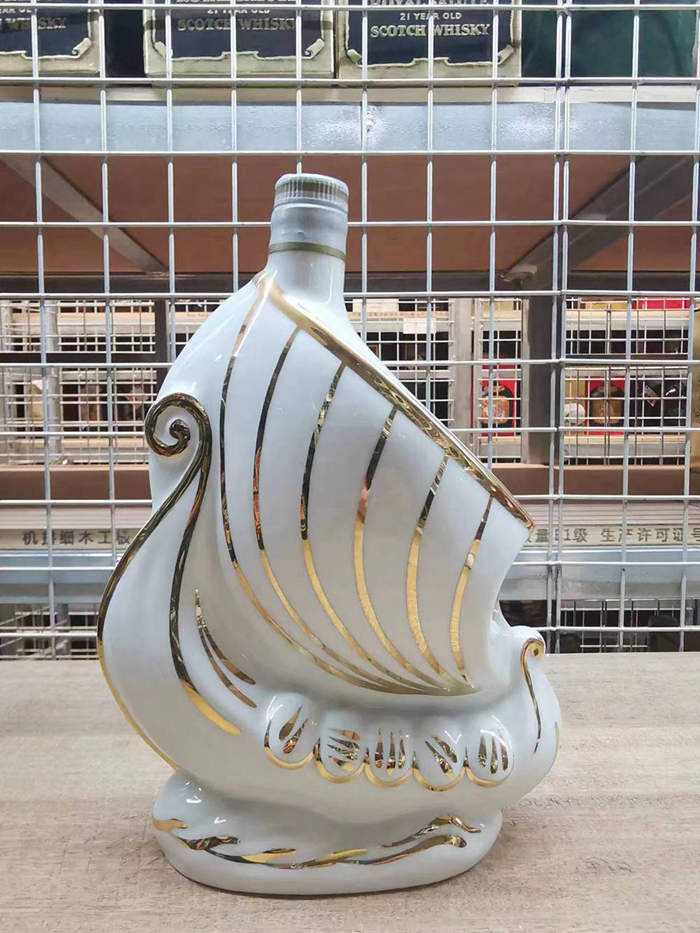 【无敌帆船】90年代LARSEN 法国 拉森 帆船造型 白瓷 干邑白兰地
