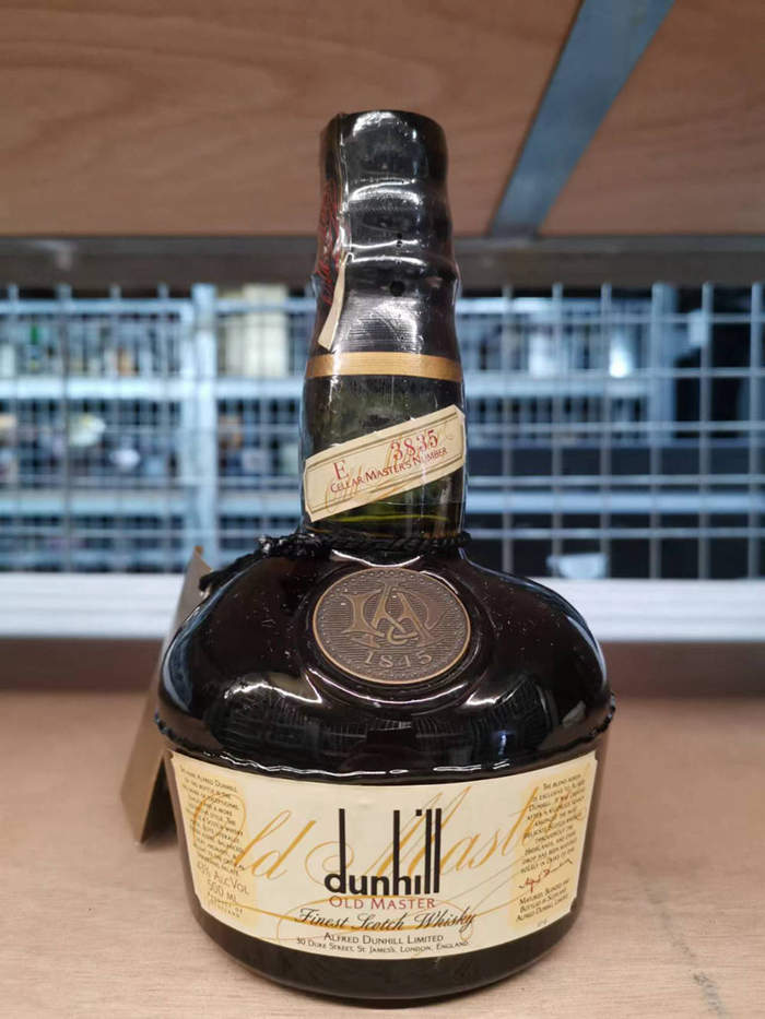 〓时代经典〓80-90年代 老苏威 登喜路大师精选威士忌 Dunhill 威士忌