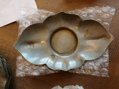 清代 周聚源造 叶瓣形 素面 古锡 茶托/盏托/杯托 古茶器 一套五客，完品无伤，皮壳老旧，包浆自然，茶席美物，稀少