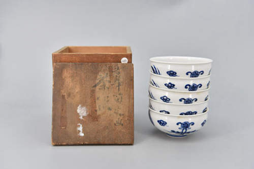 『个性大杯』日本 明治时期 平安朝日制 青花茶盃 发色自然，器型独特。手感极佳，大口喝茶。