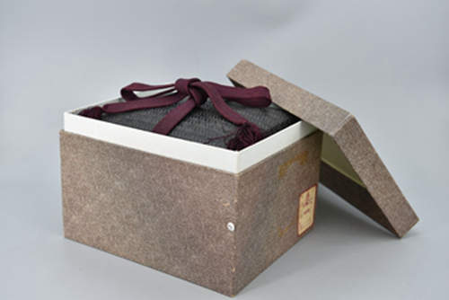 日本旧物 精品 茶道茶具 藤编煎茶道具提笼提篮 原箱 野点笼 御所笼 竹器局 茶笼 茶具 收纳盒 便携 茶道零配 非常传统的竹编器物，细节突出。值得把玩收藏！一箱即可容纳多件器物，出门野点非常实用！