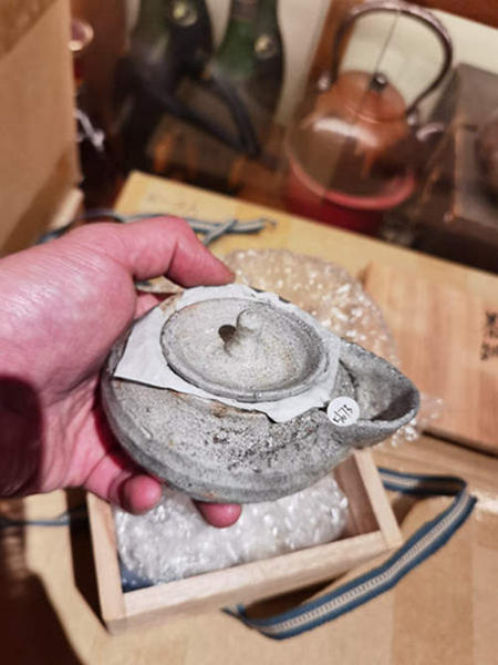 半入居（真锅静良）作，备前宝瓶，全品带原箱，，完美品，价高